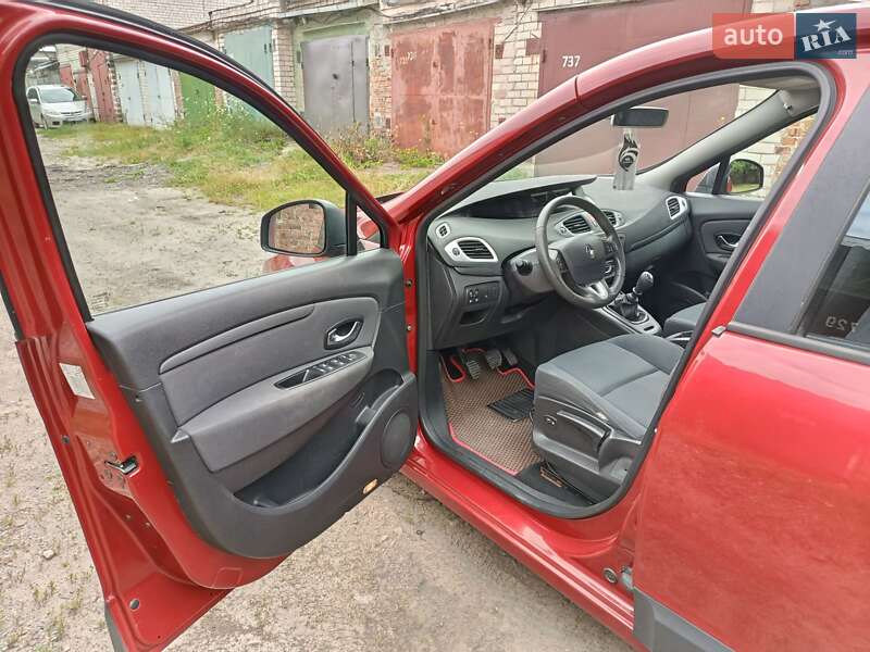 Минивэн Renault Scenic 2010 в Чернигове