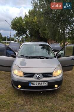 Минивэн Renault Scenic 2005 в 