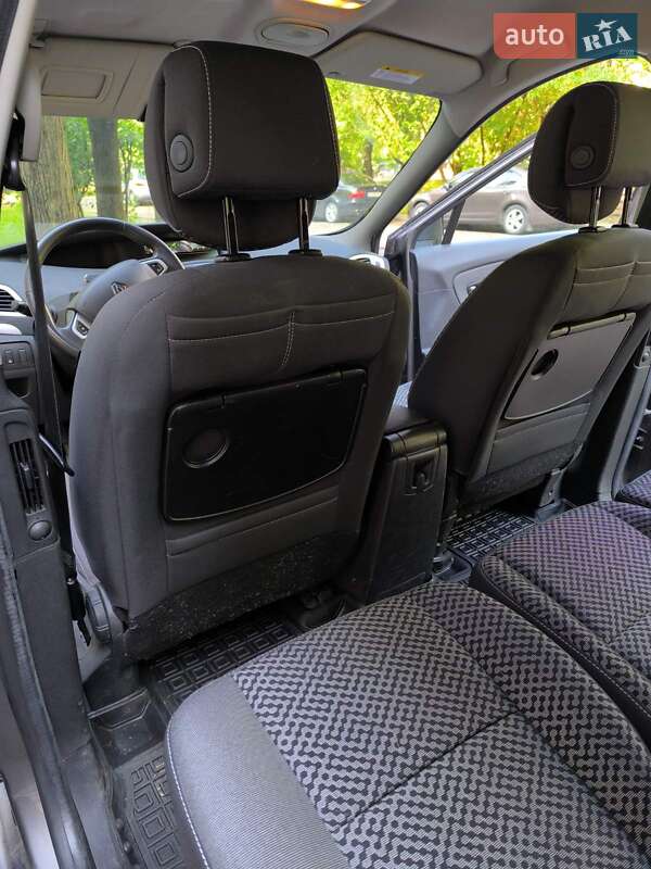 Минивэн Renault Scenic 2011 в Львове
