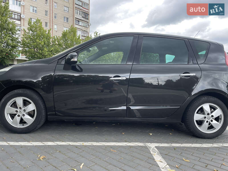 Минивэн Renault Scenic 2009 в Луцке