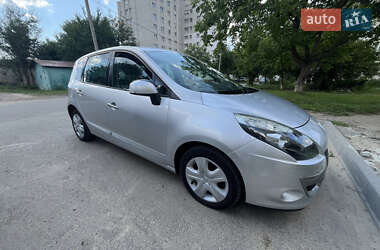 Мінівен Renault Scenic 2011 в Бориславі