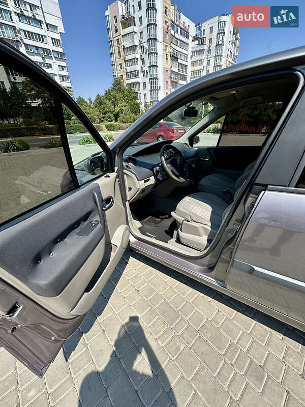 Минивэн Renault Scenic 2004 в Черноморске