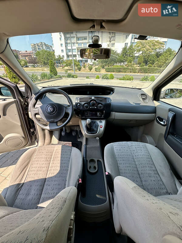 Минивэн Renault Scenic 2004 в Черноморске