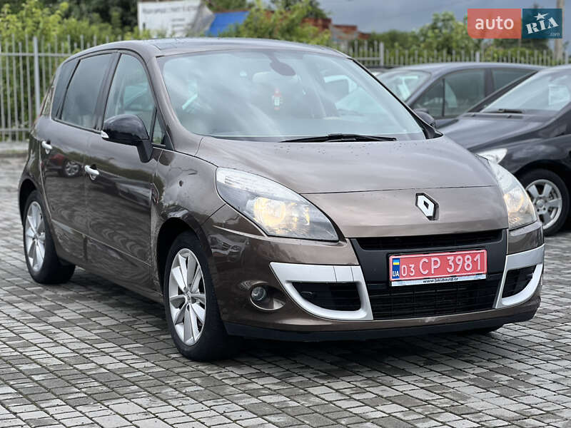 Renault Scenic 2011
