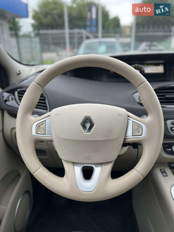 Минивэн Renault Scenic 2011 в Староконстантинове