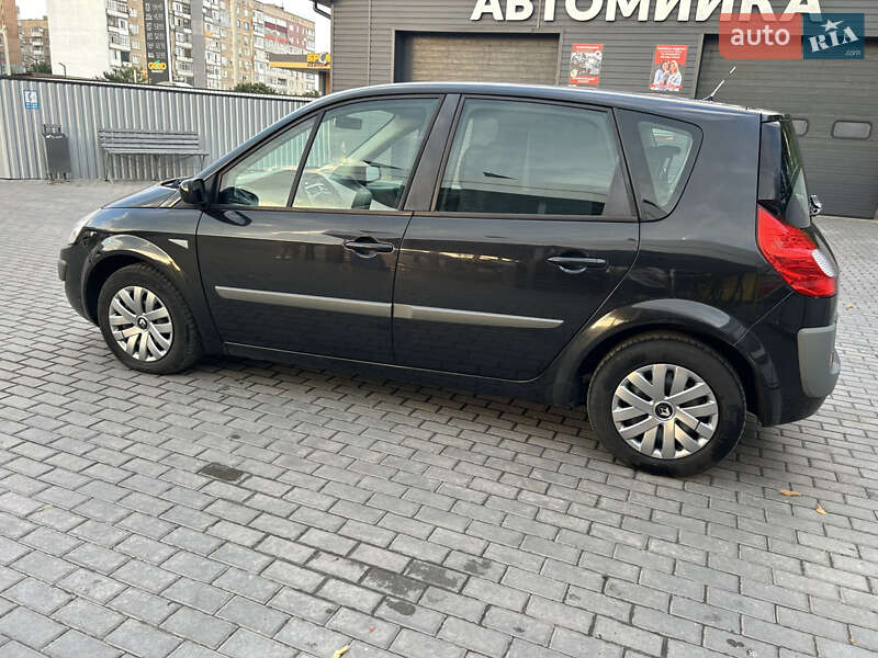 Минивэн Renault Scenic 2006 в Александрие