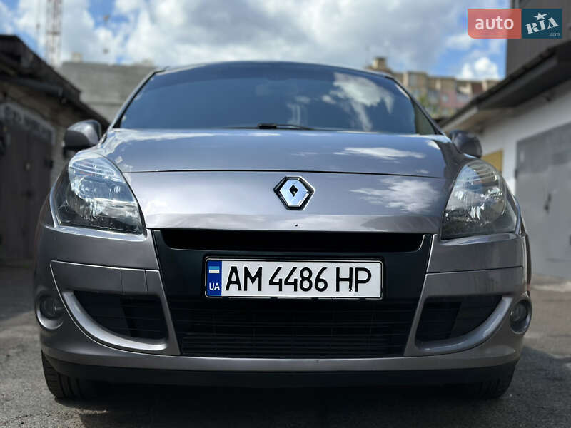 Минивэн Renault Scenic 2010 в Житомире
