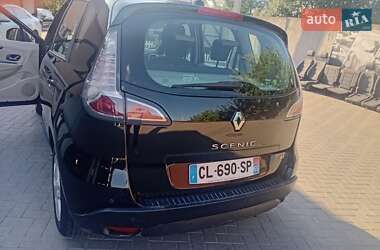 Минивэн Renault Scenic 2012 в 