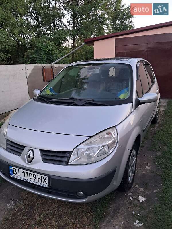 Минивэн Renault Scenic 2006 в Глобине