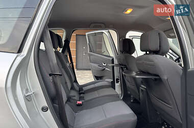 Минивэн Renault Scenic 2012 в 