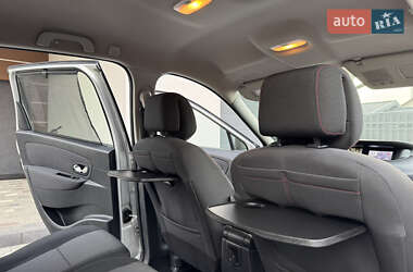 Минивэн Renault Scenic 2012 в 