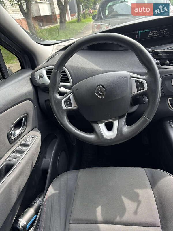 Минивэн Renault Scenic 2012 в Новояворовске