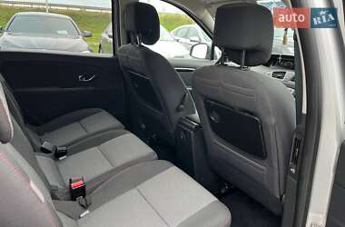 Минивэн Renault Scenic 2013 в 