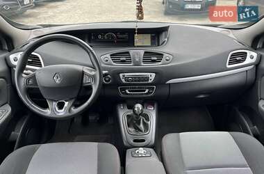Минивэн Renault Scenic 2013 в 