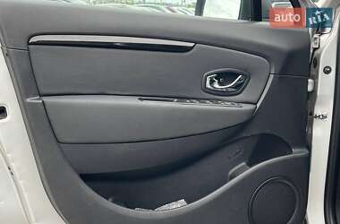 Минивэн Renault Scenic 2013 в 