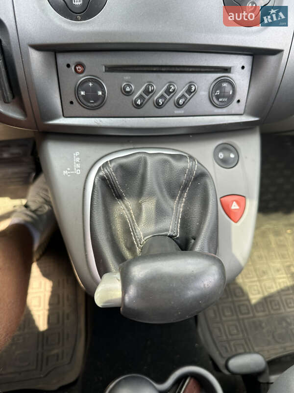Минивэн Renault Scenic 2006 в Бахмаче