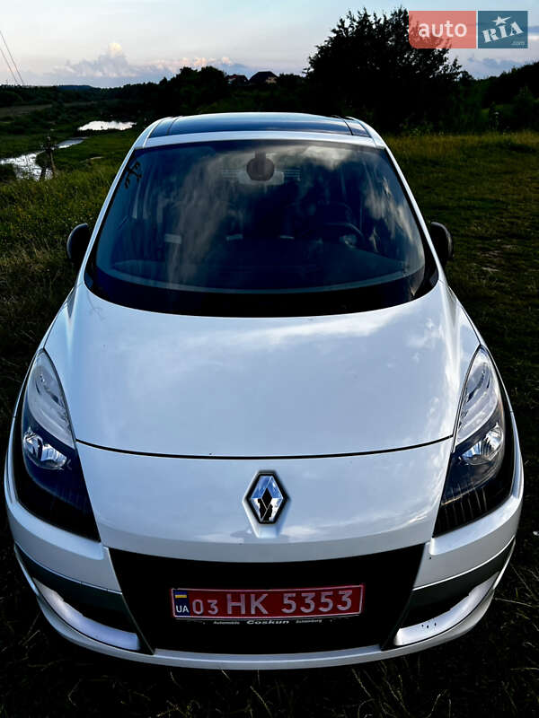 Минивэн Renault Scenic 2011 в Луцке