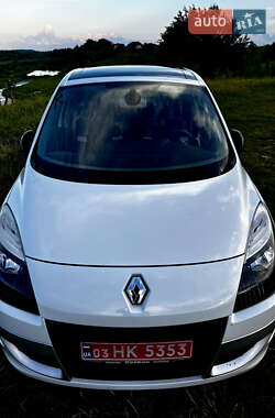 Минивэн Renault Scenic 2011 в 