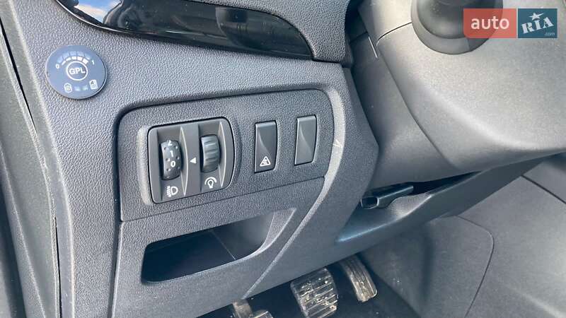 Мінівен Renault Scenic 2013 в Києві