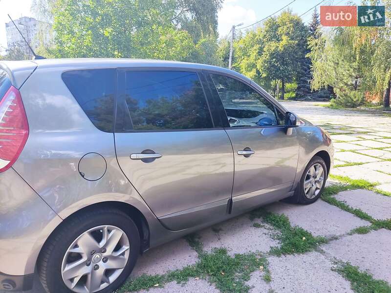 Мінівен Renault Scenic 2011 в Харкові