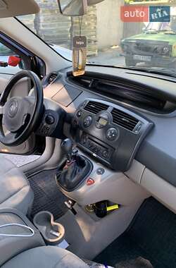 Минивэн Renault Scenic 2006 в 