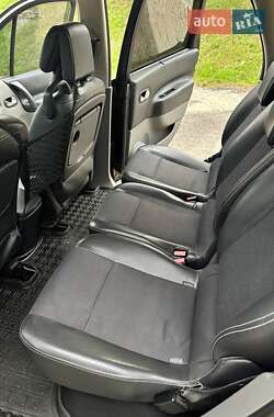 Минивэн Renault Scenic 2006 в 