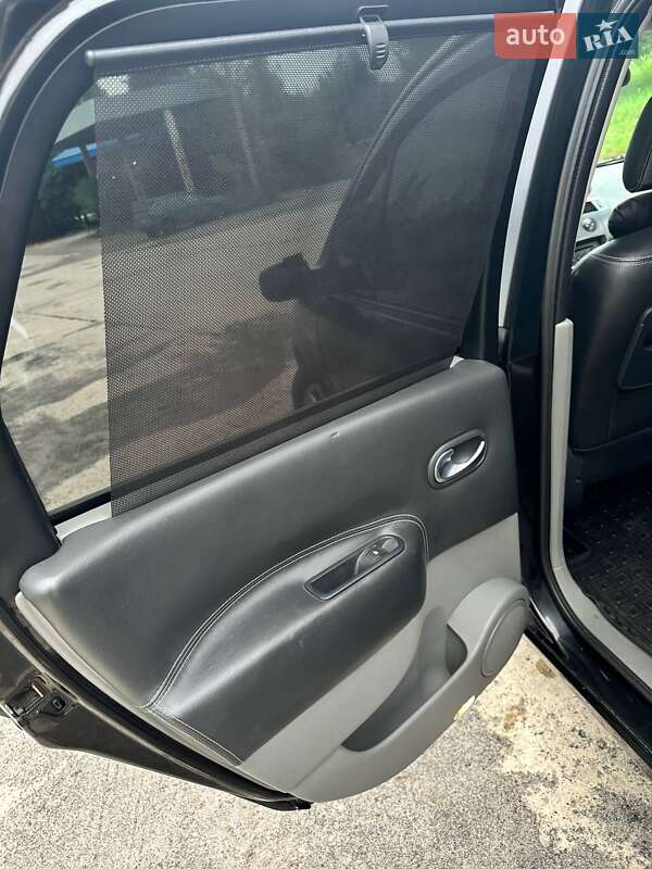 Минивэн Renault Scenic 2006 в Вараше