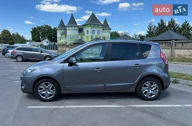 Минивэн Renault Scenic 2011 в 