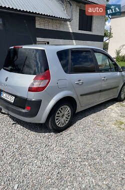 Минивэн Renault Scenic 2004 в 
