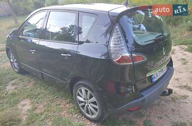Минивэн Renault Scenic 2012 в 