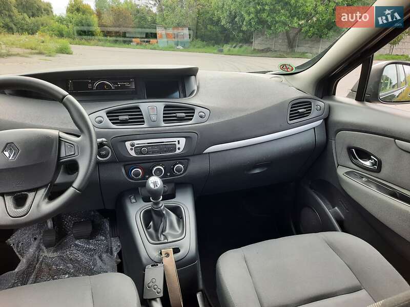 Минивэн Renault Scenic 2013 в Полтаве