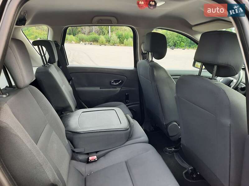 Минивэн Renault Scenic 2013 в Полтаве
