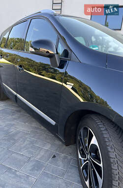 Минивэн Renault Scenic 2014 в 