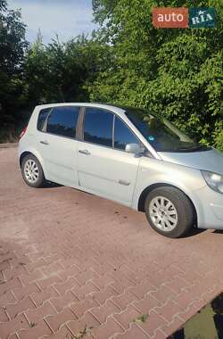 Минивэн Renault Scenic 2004 в 