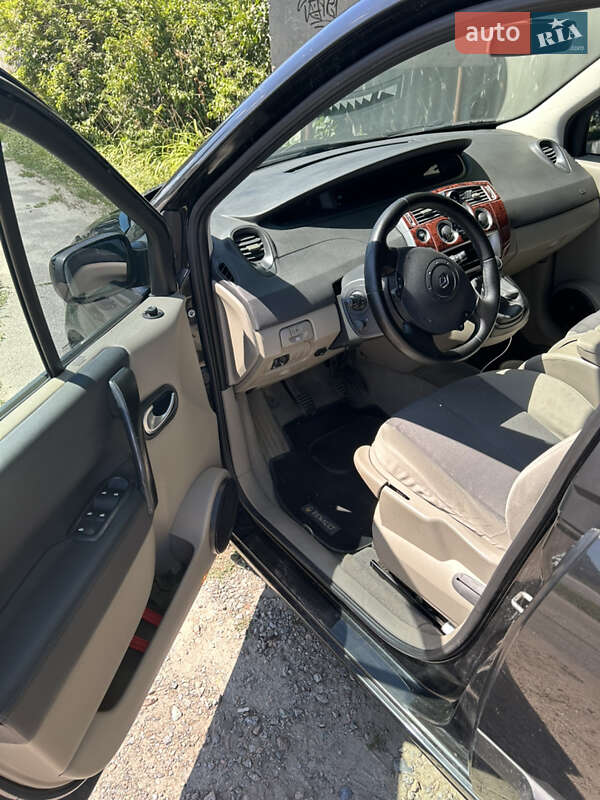 Минивэн Renault Scenic 2005 в Песочине