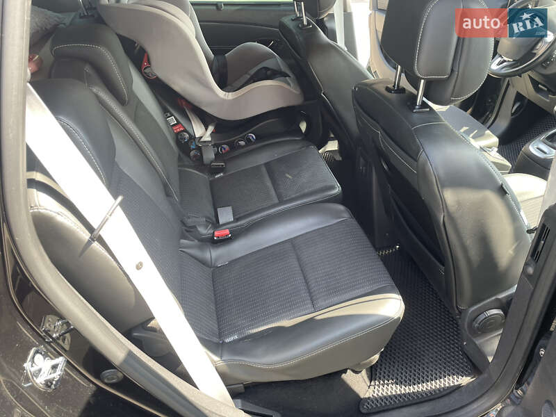 Минивэн Renault Scenic 2013 в Киеве