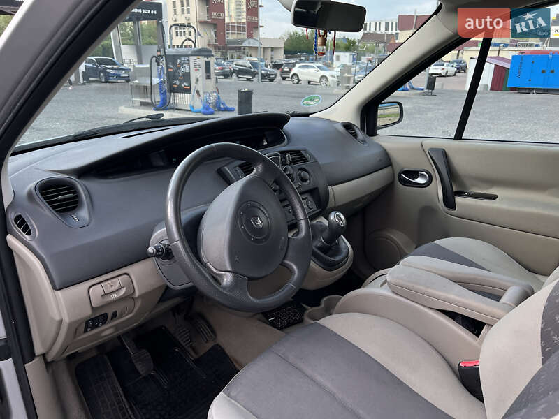 Минивэн Renault Scenic 2005 в Киеве