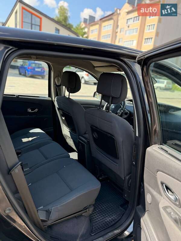 Минивэн Renault Scenic 2010 в Киеве
