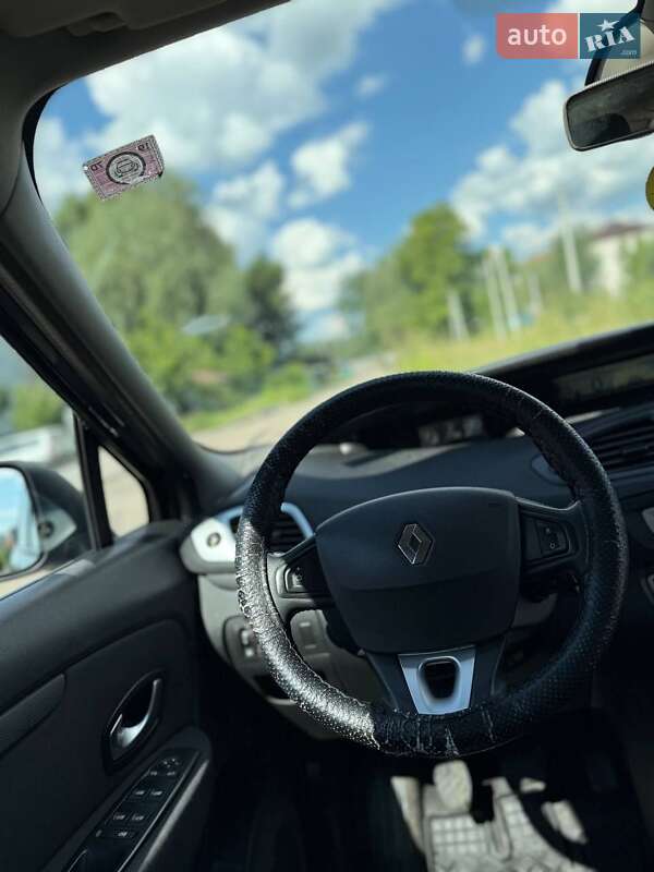 Минивэн Renault Scenic 2010 в Киеве