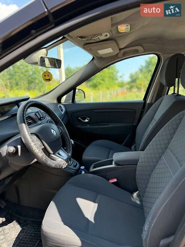 Минивэн Renault Scenic 2010 в Киеве