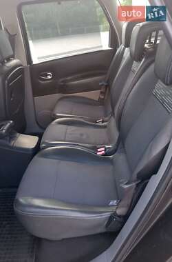 Минивэн Renault Scenic 2005 в 