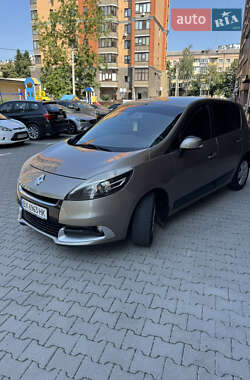 Renault Scenic 2012