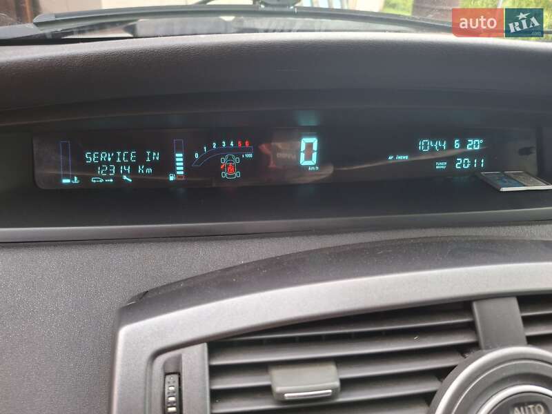 Минивэн Renault Scenic 2005 в Скнилове