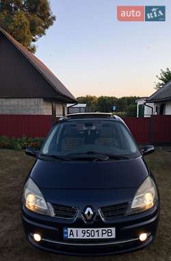 Минивэн Renault Scenic 2009 в 