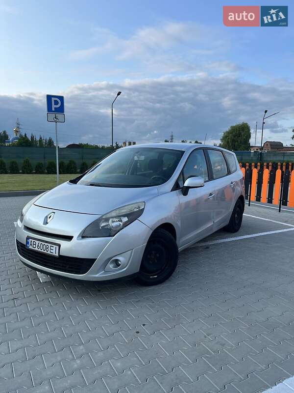 Renault Scenic 2011