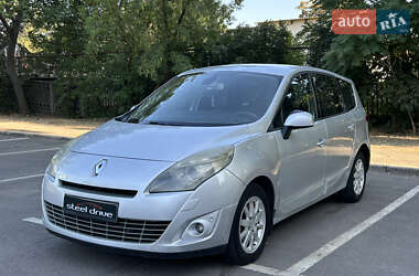 Мінівен Renault Scenic 2011 в Миколаєві