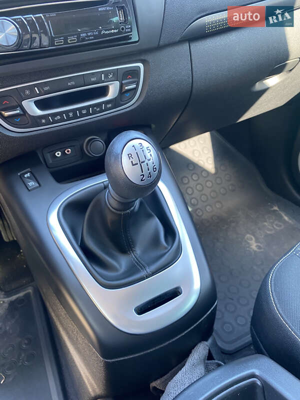 Минивэн Renault Scenic 2009 в Сумах