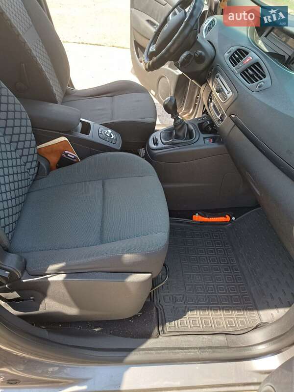 Минивэн Renault Scenic 2011 в Гадяче фото 10 Минивэн Renault Scenic 2011 в Гадяче