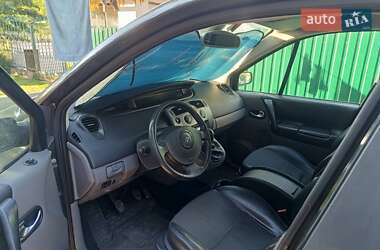 Минивэн Renault Scenic 2005 в 