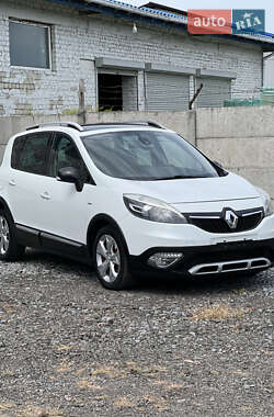 Минивэн Renault Scenic 2015 в 